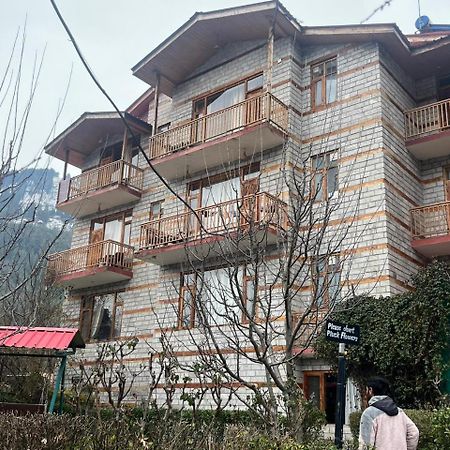 Mrikula Cottage Manāli Екстериор снимка