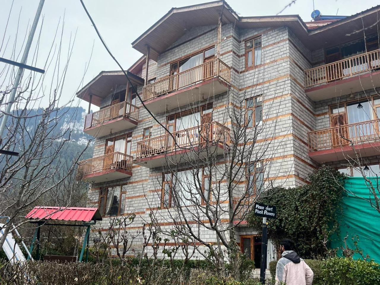 Mrikula Cottage Manāli Екстериор снимка
