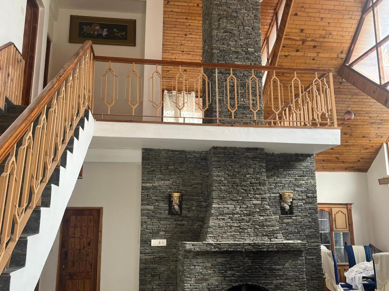 Mrikula Cottage Manāli Екстериор снимка